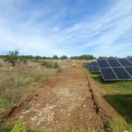 ENLÈVEMENT DE DÉBLAIS  PARC PHOTOVOLTAÏQUE 2.png